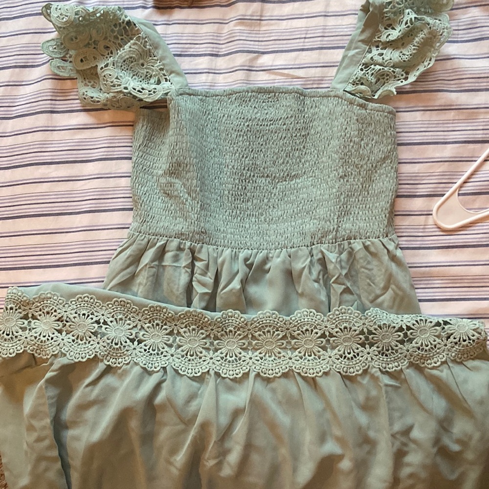 Maxi dress from Amazon worn once for maternity photos sage green size large